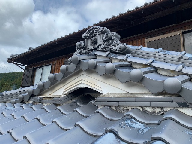 瓦屋根